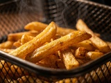 Comment réussir des frites croustillantes avec une air fryer