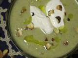 Soupe brocolis, pistache et cardamome