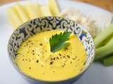 Sauce au curcuma pour tremper les légumes à l’apéro