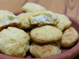 Biscuits fondants fourrés à la brousse maison et fleur d'oranger