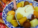 Bowl petit déjeuner -fruits- petit suisse et miel de la ruche