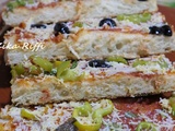 Grosse pizza ou fougasse aux poivrons - tomates et gruyere