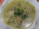 Soupe asiatique aux nouilles et au poulet