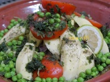 Tajine de poulet aux pommes de terre- petits pois et aux oeufs - tajine terre cuite fissuré et réparé