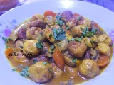 Tajine el kefta de poulet aux champignons et carottes nouvelles- sauce à la crème et curcuma