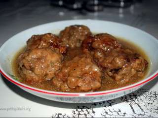 Boulettes de viande hachée à la sauce blanche épaisse