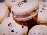 Macarons au tarama et poivre noir