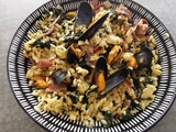 Puntines ou pâtes orzo aux moules, coppa et épinards