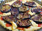 Pizza a la semoule - aubergines et tomates concassées crues