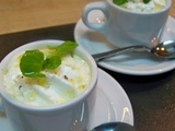 Capuccino de cresson et de mâche à l'huile d'Argan et son espuma comme un nuage