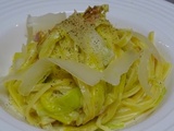 Lunguine aux poireaux, poitrine fumée, Grana Padano et crème de safran
