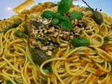 Pasta façon sicilienne spaghettis au thon, câpres piment et pissala