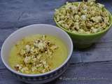 Soupe au maïs, curry et cumin et pop corn aux épices