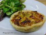 Tartelettes sablées aux poireaux, cubes de jambon et Comté