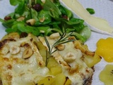 Tartine rôtie, compotée de pommes et kaki Persimon gratinées au Brie et aux épices