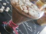 Chocolat chaud onctueux et gourmand aux mini-marshmallows