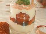 Verrine aux fraises mascarpone et sirop de menthe fraiche