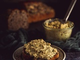 Rillettes de poulet légères aux cornichons