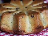 Gâteau au chocolat blanc, banane & cranberries