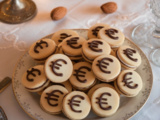 Biscuits Porte-Bonheur du Nouvel An : Délicieux Sablés Fourrés au Chocolat