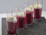 Verrine de betterave rouge à la Chantilly aux noix