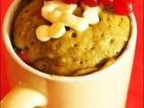 Mug Cake au matcha, groseille et chocolat blanc