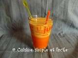 Smoothie aux abricots et yaourt à boire vanille