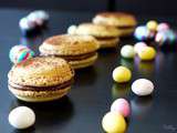 Macarons aux oeufs de Pâques en chocolat