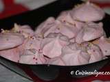 Meringues roses hyper simple aux billes colorées