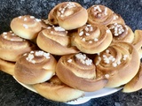 Petits pains suédois à la cannelle ou Kanelbullar