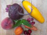 Smoothie aux légumes, aux fruits et à la sauge ananas