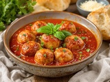 Boulettes de viande maison avec sauce tomate