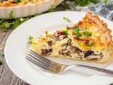 Quiche aux lardons et champignons : fondante, dorée et ultra facile