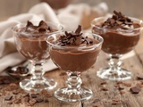 Succombez à la recette de la mousse au chocolat d’Alain Ducasse : un incontournable à réaliser chez soi