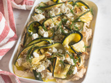 Salade de courgettes au houmous et à la feta