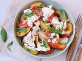 Salade de nectarines, tomates et burrata