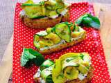 Tartines de courgettes au chèvre frais et à la menthe