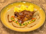 Canard aux olives en cocotte : recette mijotée et parfumée