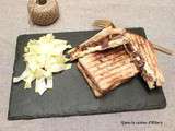 Croque monsieur au confit de canard et confit d'oignon / Duck confit and onion confit grilled cheese