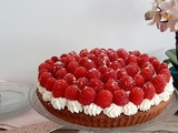 Tarte aux framboises sur base de biscuit madeleine et sa chantilly mascarpone citronnée