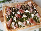 Tarte fine aux asperges, crème au chèvre frais et prosciutto