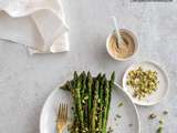 Asperges vertes, pistaches, gingembre et ail rôti