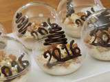 Bulles de mousse de marron et cassis