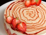 Entremets fraise et noix de coco sur sablé breton