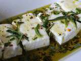 Feta marinée aux herbes fraîches, ail et citron