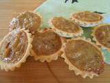 Mini-Tartelettes au confit d'échalote, parfum de foie gras