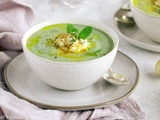 Velouté de courgettes à la ricotta et à la menthe