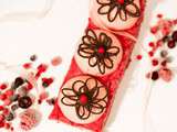 Bûche rose aux fruits rouges et chocolat blanc