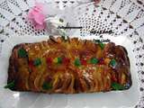 Cake aux pommes et aux fruits confits