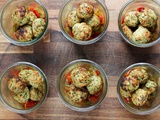 Boulettes de poulet aux courgettes, riz et poivrons